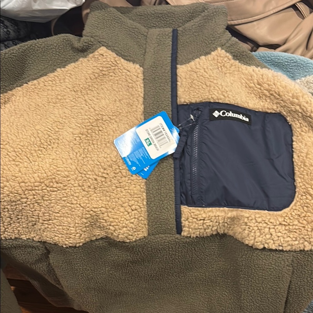 Columbia Tan and Green Teddy Jacket Cozy Fleece